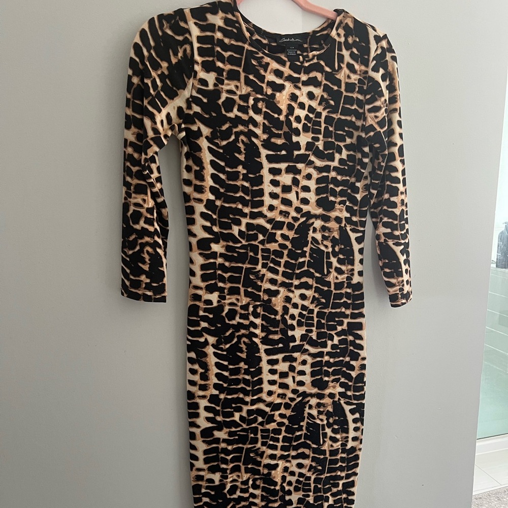 Women's Black and Tan Printed Long-Sleeve knee length Dress